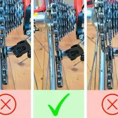 Kette am Fahrrad: Korrekte zugspannung einstellen. Links und rechts falsch, Mitte richtig.