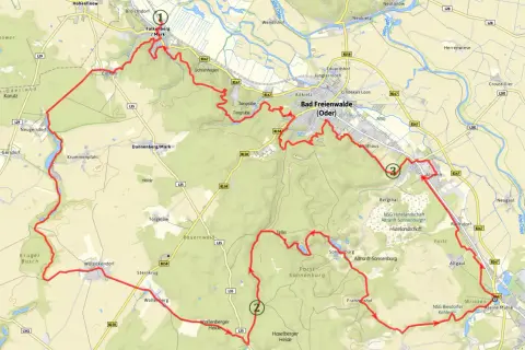 Karte zeigt eine Route für eine 3 Tage Wanderung Deutschland durch Wälder und Felder bei Bad Freienwalde (Oder).